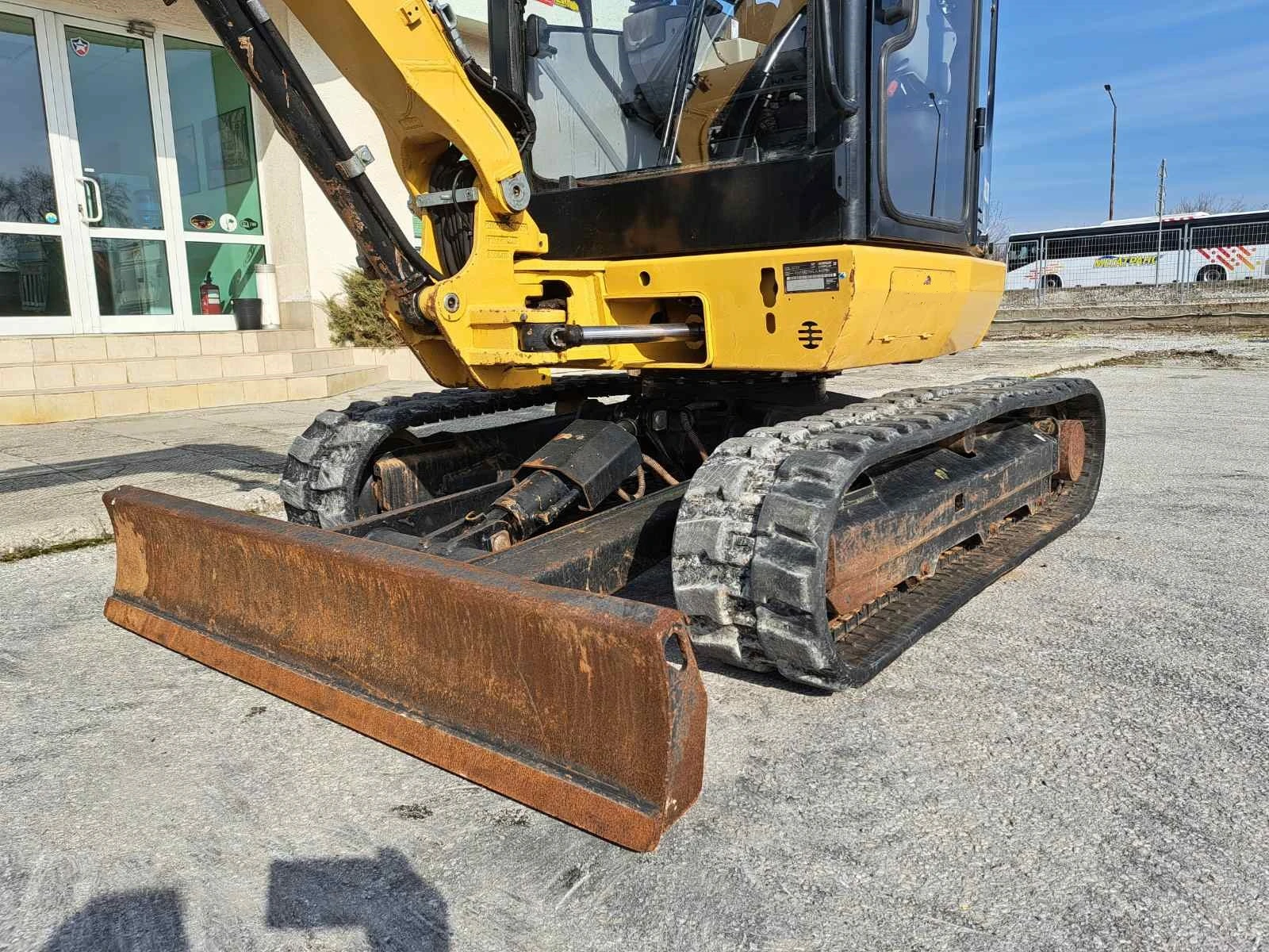  Cat 302.7 DCR | Mobile.bg   12