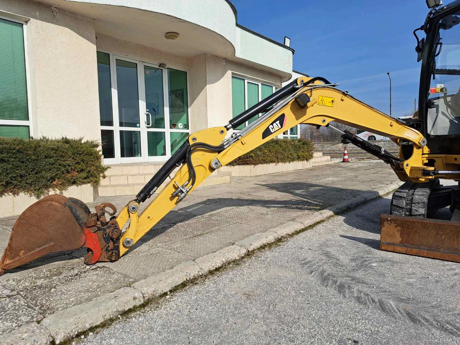  Cat 302.7 DCR | Mobile.bg   11