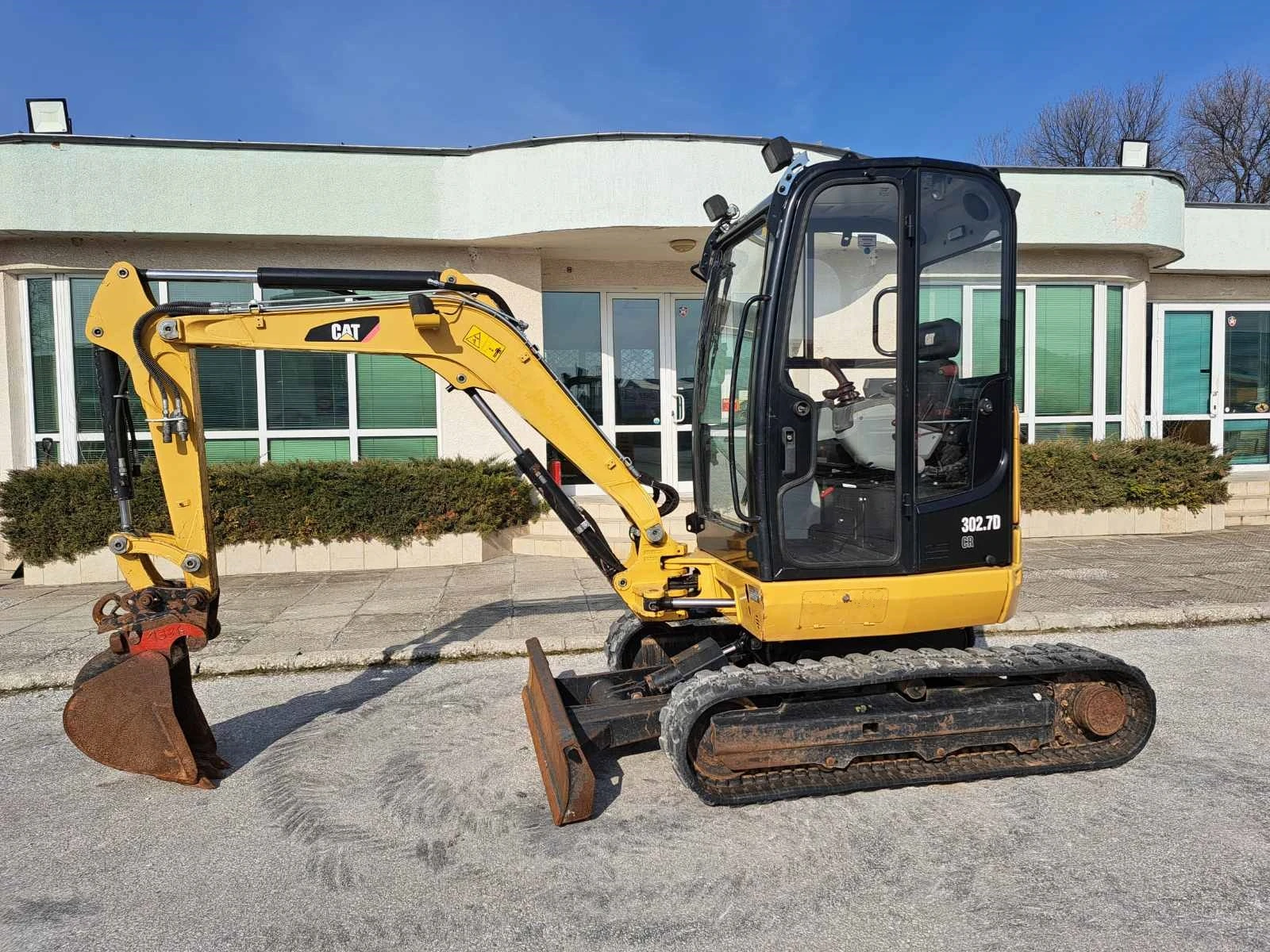  Cat 302.7 DCR | Mobile.bg   1