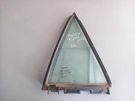 Стъкло врата задно дясно триъгълно Тойота Аурис 