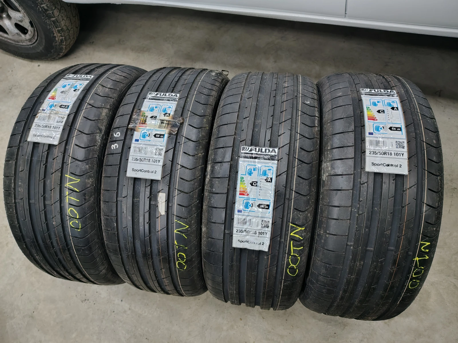 Гуми Летни 235/50R18