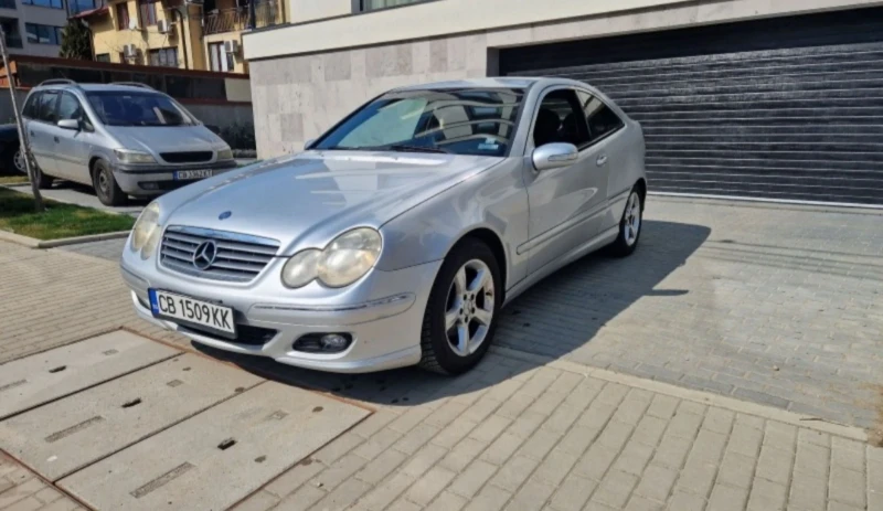 Mercedes-Benz C 220 2.2 CDI, снимка 2 - Автомобили и джипове - 46937748