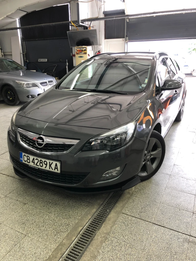 Opel Astra, снимка 1 - Автомобили и джипове - 47748695