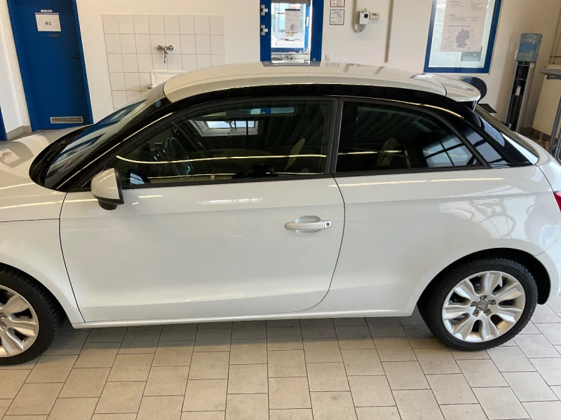 Audi A1 1.6TDI, снимка 3 - Автомобили и джипове - 47862362