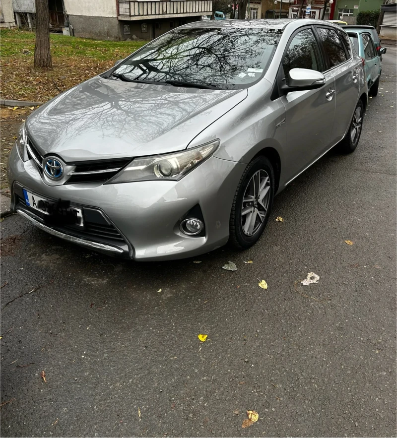 Toyota Auris, снимка 1 - Автомобили и джипове - 48268744