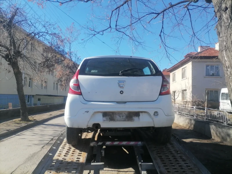 Dacia Sandero, снимка 2 - Автомобили и джипове - 48835409