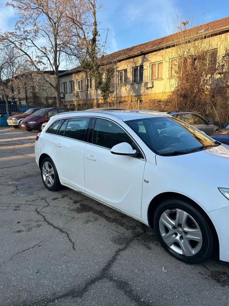 Opel Insignia, снимка 6 - Автомобили и джипове - 48853180