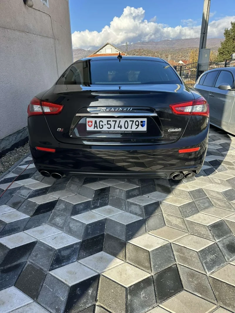 Maserati Ghibli SQ4, снимка 2 - Автомобили и джипове - 49236461