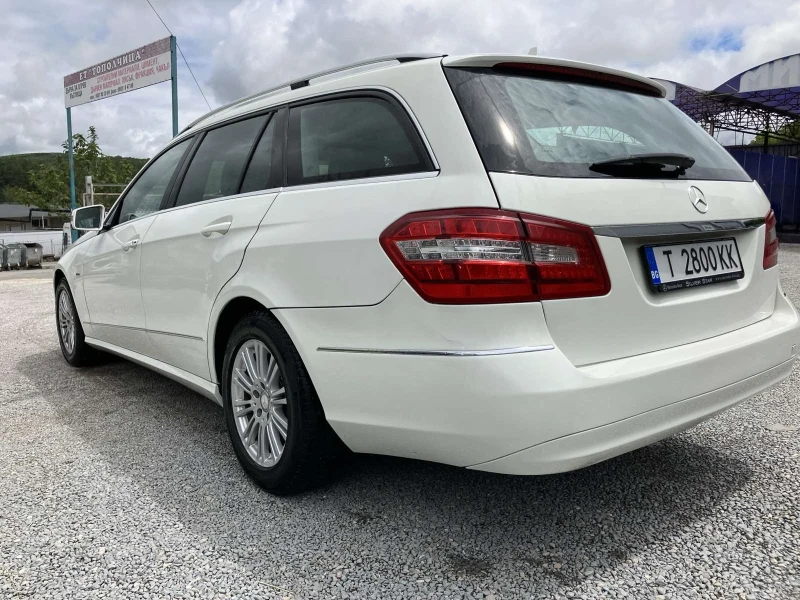 Mercedes-Benz E 220, снимка 3 - Автомобили и джипове - 51337628