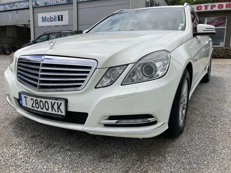 Mercedes-Benz E 220, снимка 2 - Автомобили и джипове - 51337628