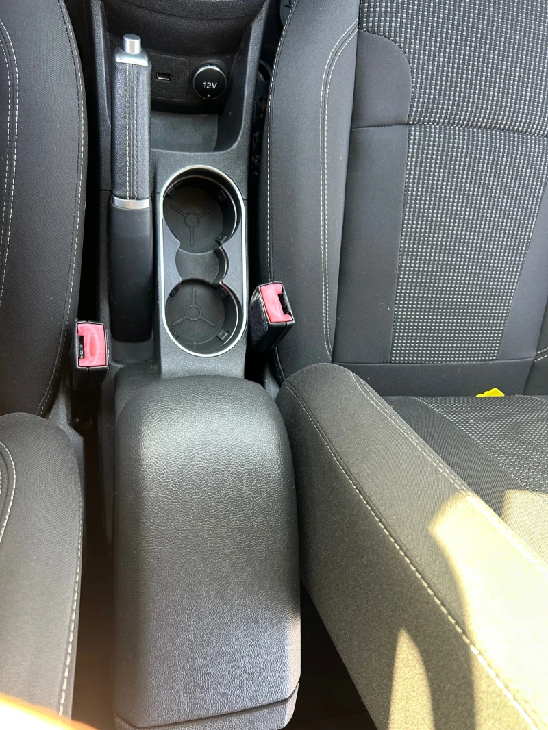 Ford Fiesta, снимка 9 - Автомобили и джипове - 52438446