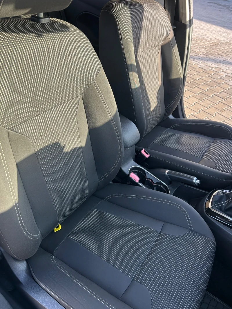 Ford Fiesta, снимка 14 - Автомобили и джипове - 52438446