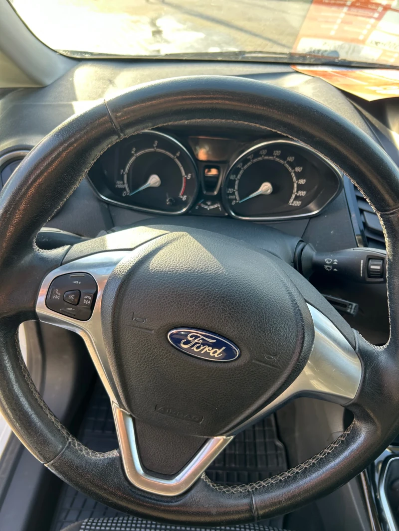 Ford Fiesta, снимка 8 - Автомобили и джипове - 52438446