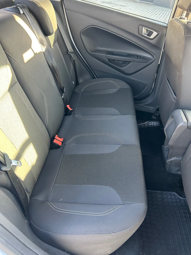 Ford Fiesta, снимка 13 - Автомобили и джипове - 52438446
