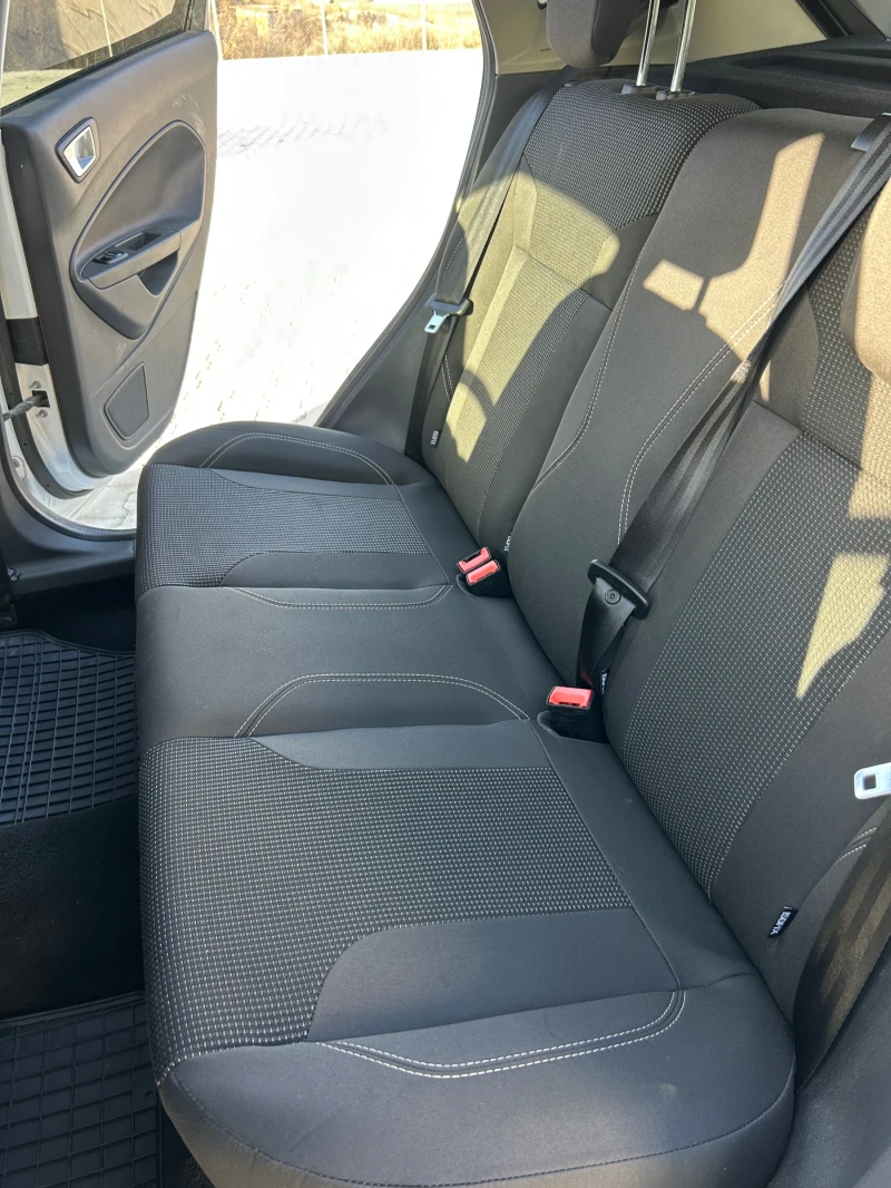 Ford Fiesta, снимка 11 - Автомобили и джипове - 52438446