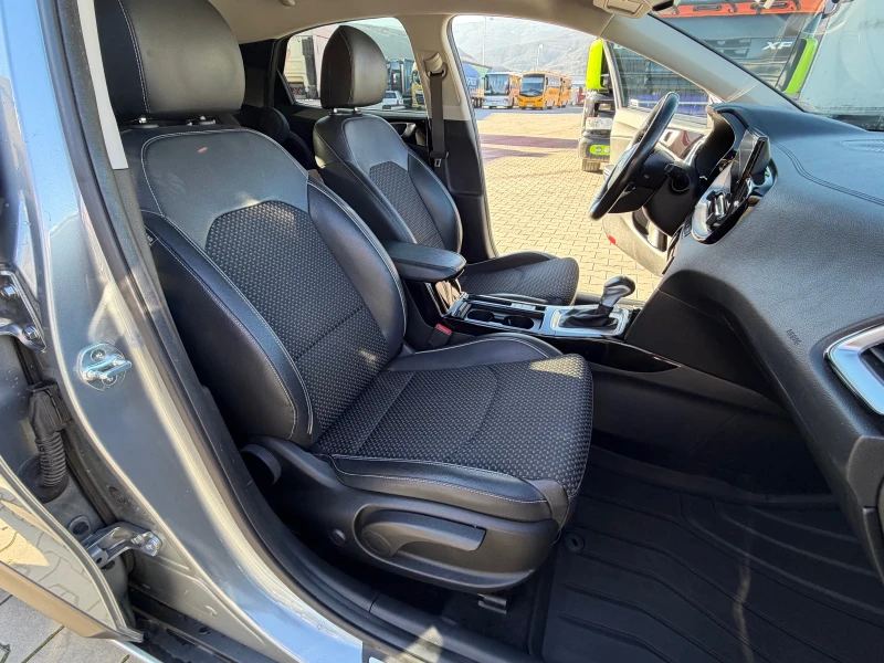 Kia XCeed 1.6crdi/Led/Digital/136к.с./Distronic/165km, снимка 11 - Автомобили и джипове - 52965295
