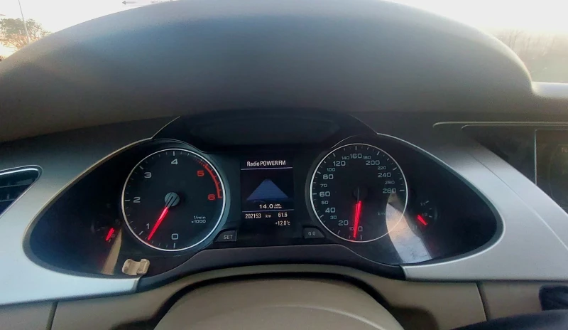 Audi A4, снимка 9 - Автомобили и джипове - 52854427