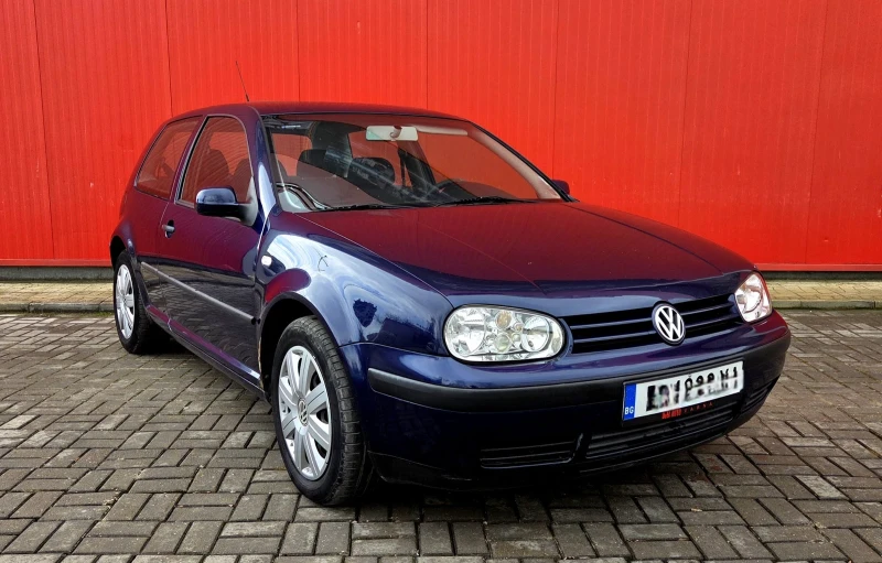VW Golf 1.6i Регистриран, снимка 3 - Автомобили и джипове - 53274477