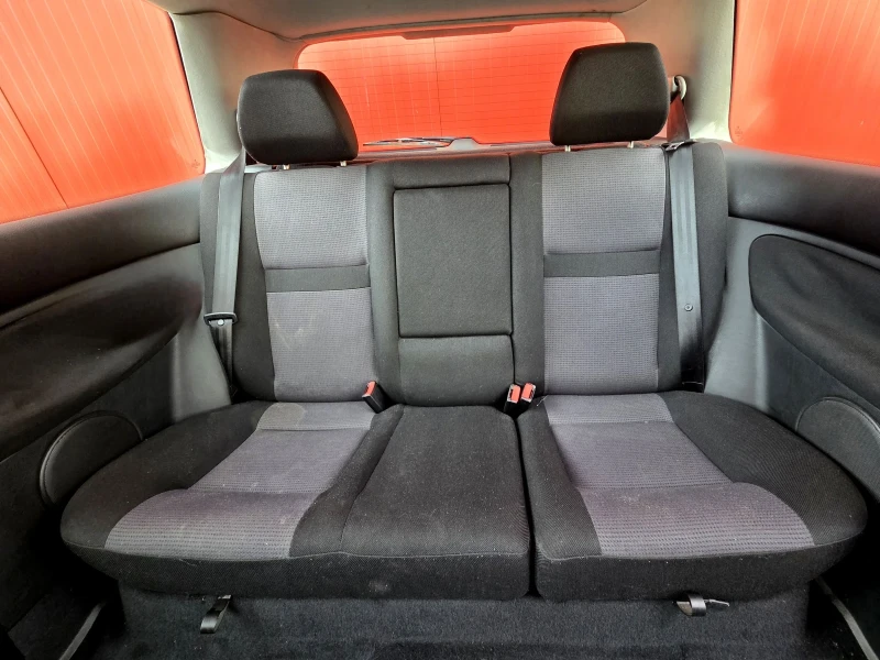 VW Golf 1.6i Регистриран, снимка 14 - Автомобили и джипове - 53274477