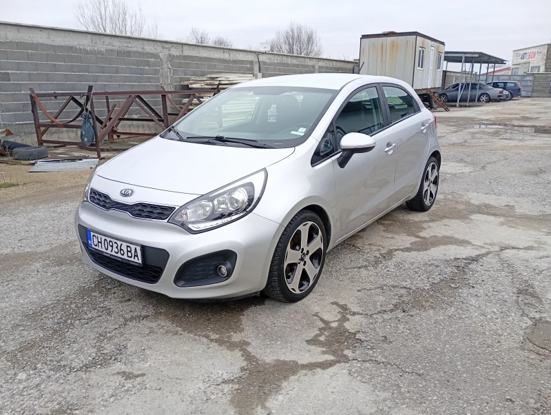 Kia Rio 1.4 crdi, снимка 8 - Автомобили и джипове - 53343346