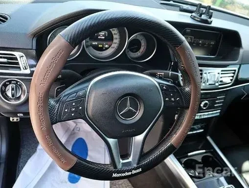 Mercedes-Benz E 350 AMG / 4MATIC / ОБДУХВАНЕ / 360 / ЛИЗИНГ, снимка 12 - Автомобили и джипове - 54896229
