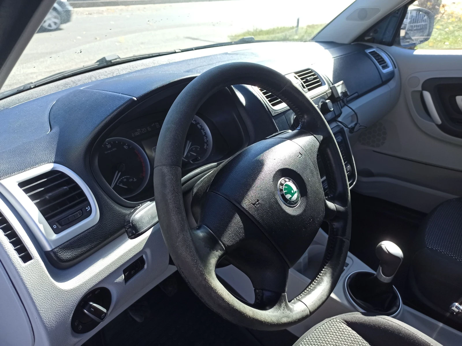 Skoda Roomster 1, 4 - изображение 9