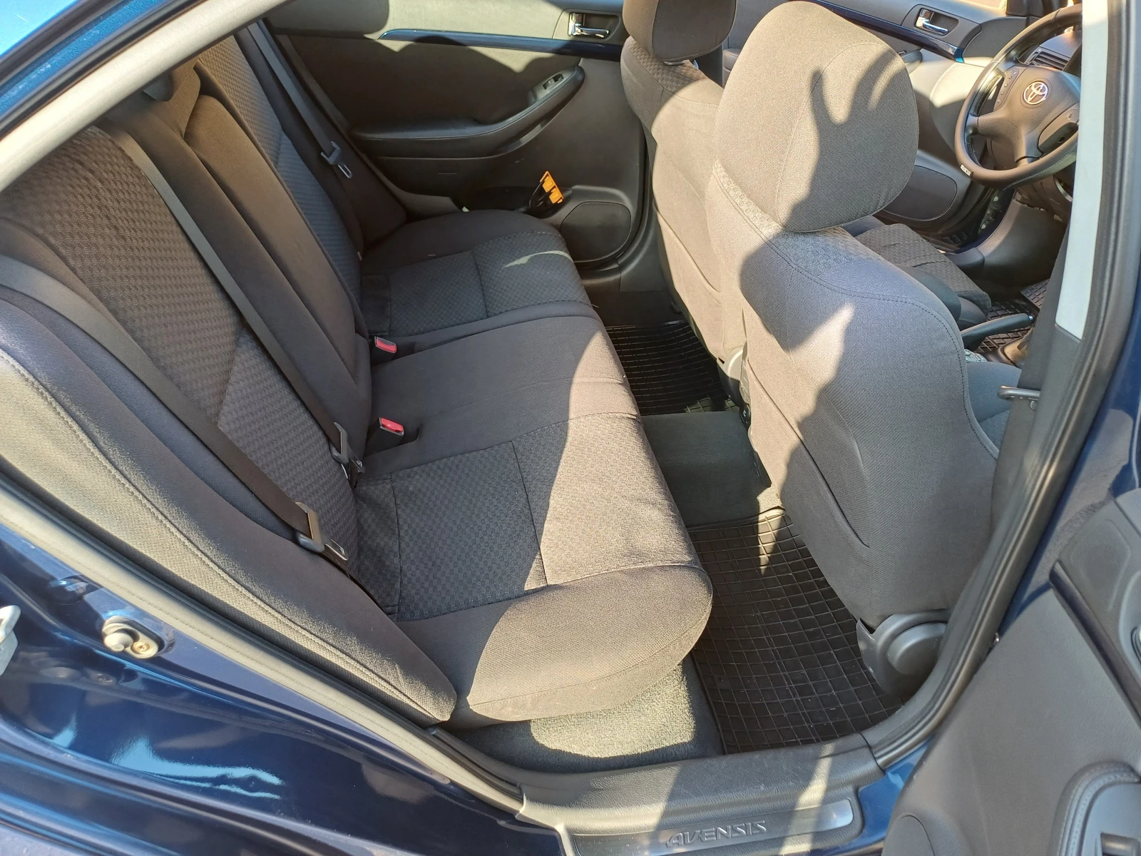 Toyota Avensis D4D - изображение 9