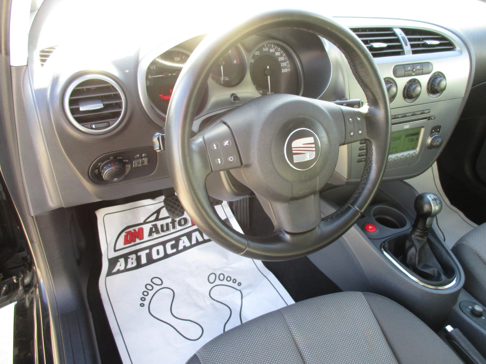 Seat Leon 2.0TDI/140кс./6-СКОРОСТИ/КАТО НОВА - изображение 10