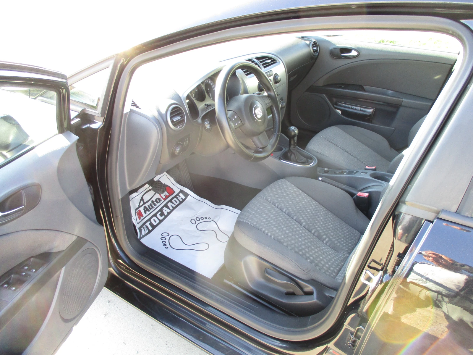 Seat Leon 2.0TDI/140кс./6-СКОРОСТИ/КАТО НОВА - изображение 9