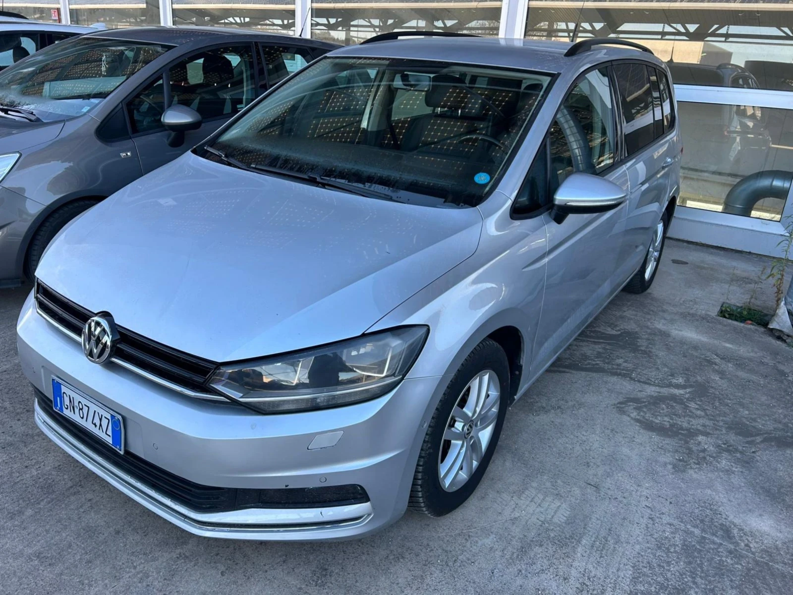 VW Touran 2.0TDI* Кожа* Нави* 143000км - изображение 2