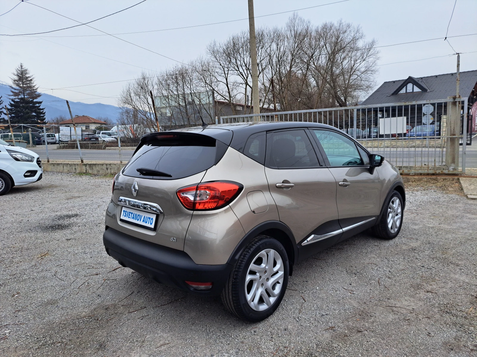 Renault Captur  R-link 1.5dCI-90-AUTO-NAVI-камера - изображение 6