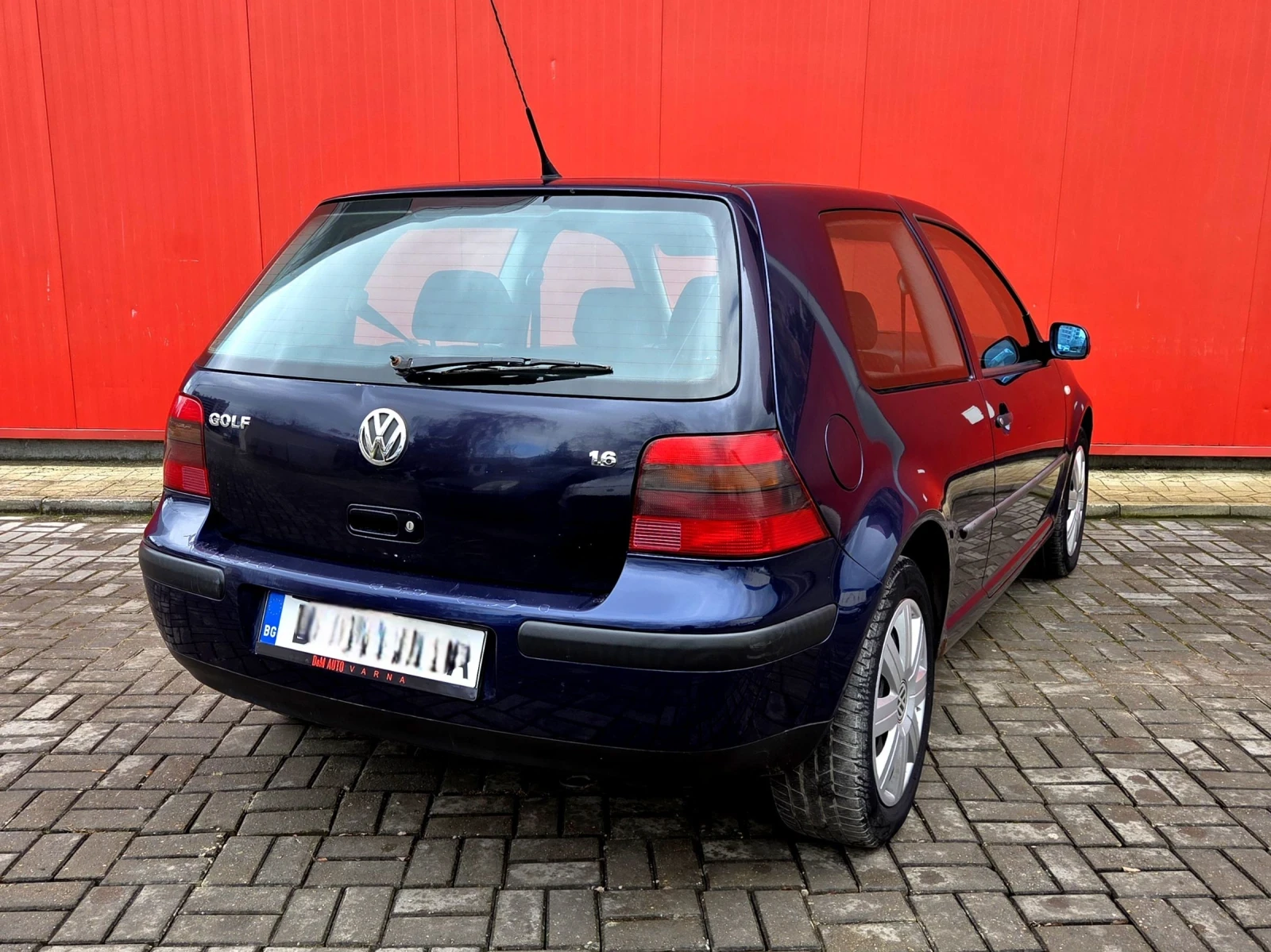 VW Golf 1.6i Регистриран - изображение 6