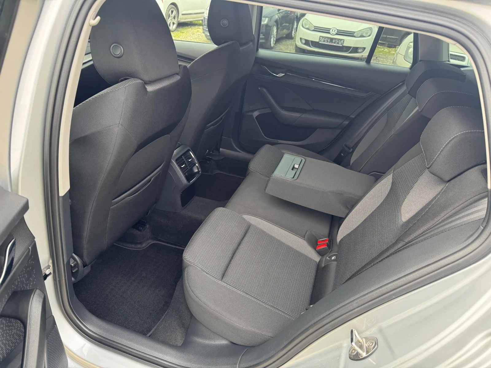 Skoda Octavia 2.0TDI DSG 125000km | Mobile.bg � ����������� 13