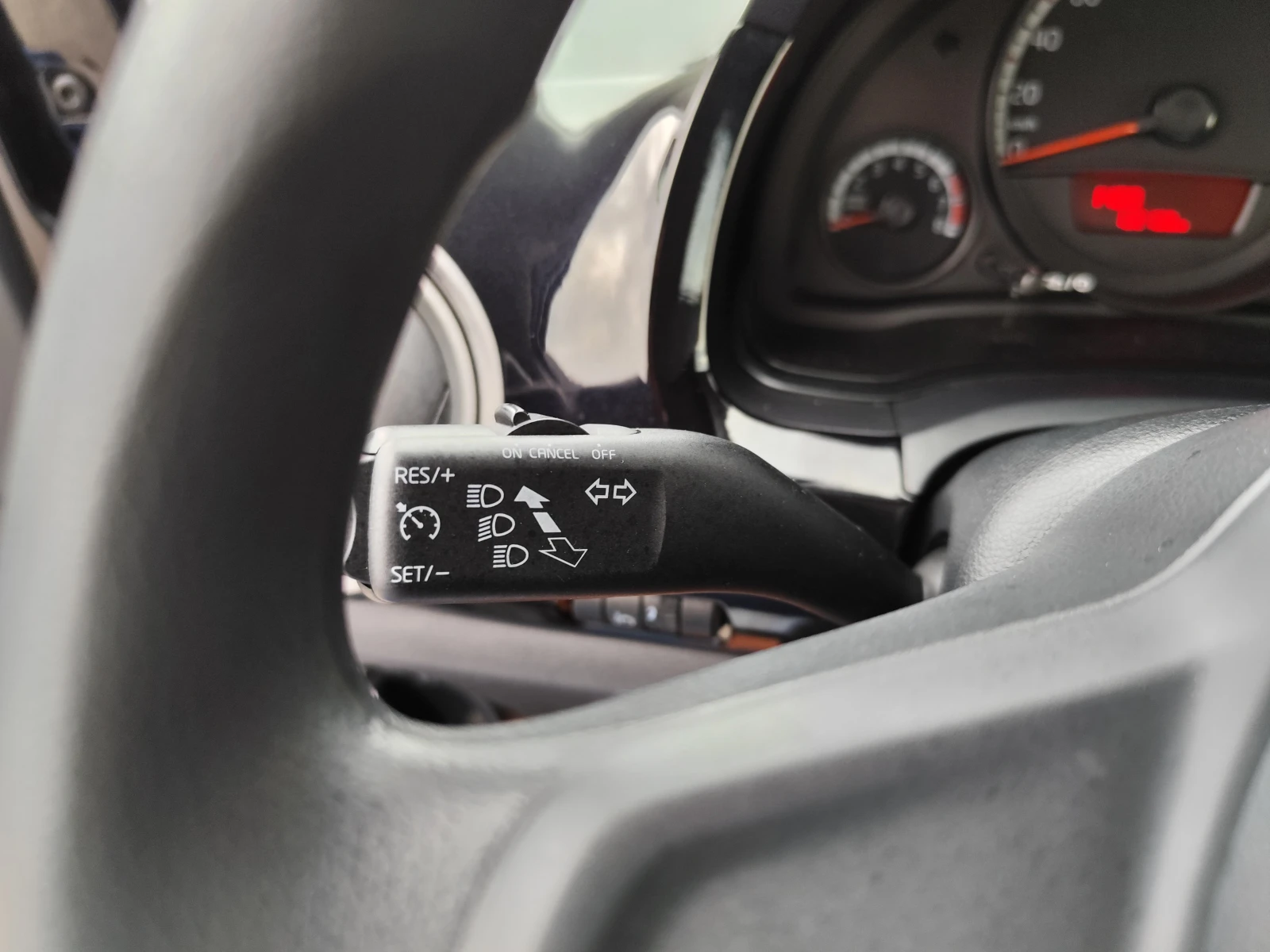 VW Up 1.0MPi* EURO6B* KLIMA* NAVI*  - изображение 10