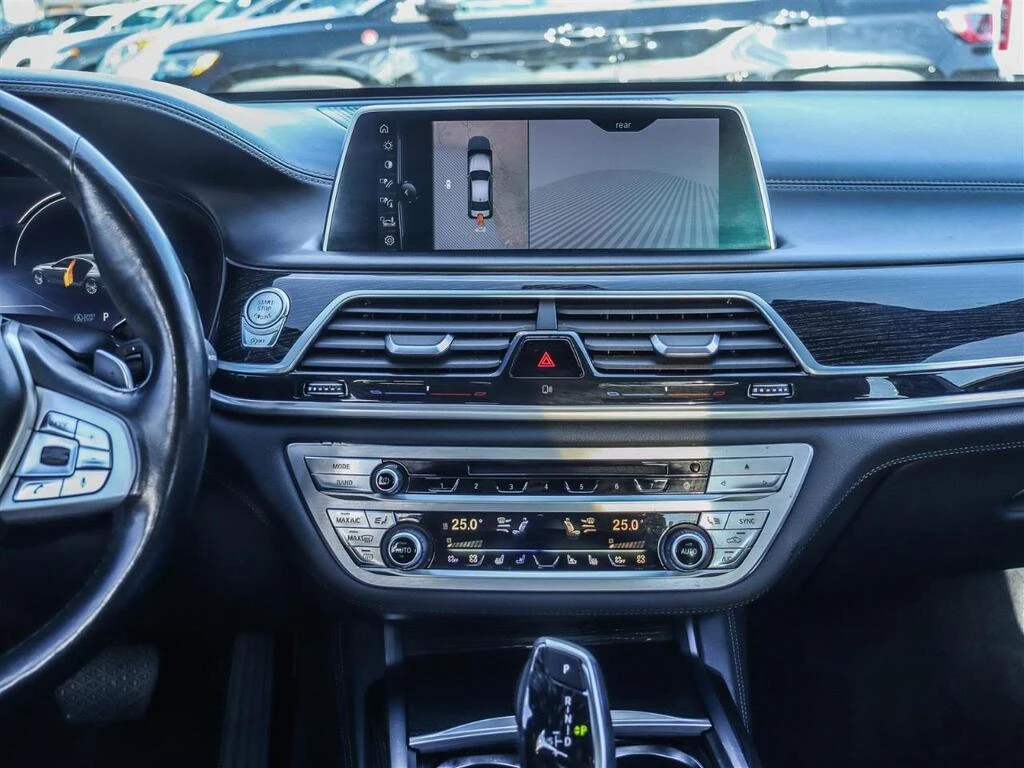 BMW 750, снимка 6 - Автомобили и джипове - 53834737