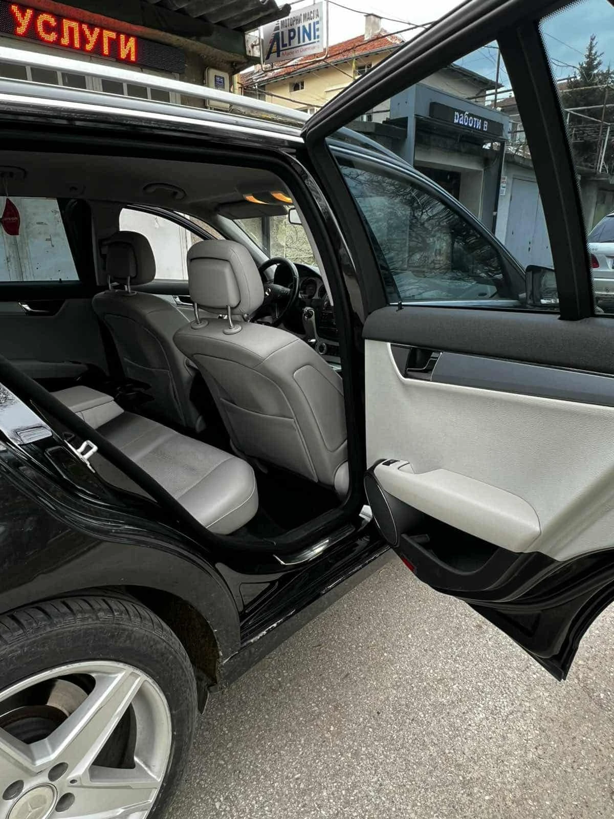 Mercedes-Benz C 220 2.2 CDI, снимка 6 - Автомобили и джипове - 54310936