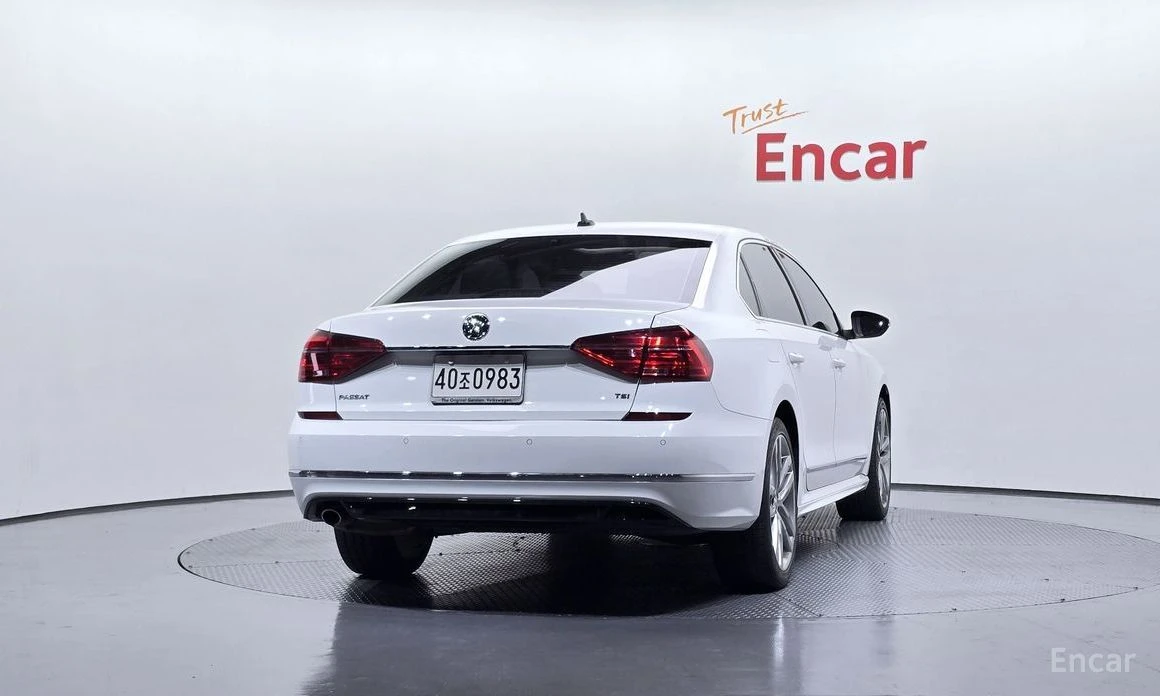 VW Passat, снимка 4 - Автомобили и джипове - 54323806