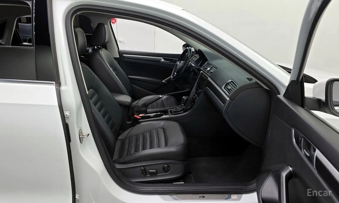 VW Passat, снимка 10 - Автомобили и джипове - 54323806