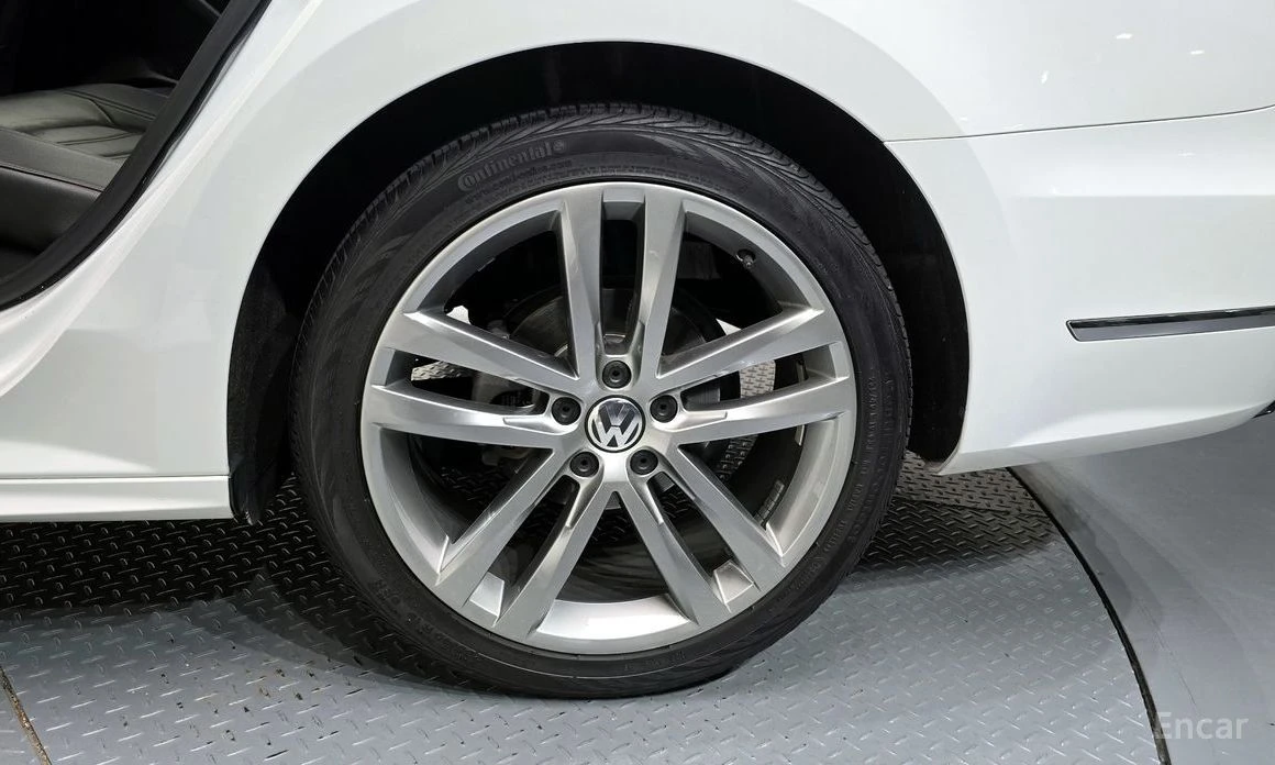 VW Passat, снимка 5 - Автомобили и джипове - 54323806