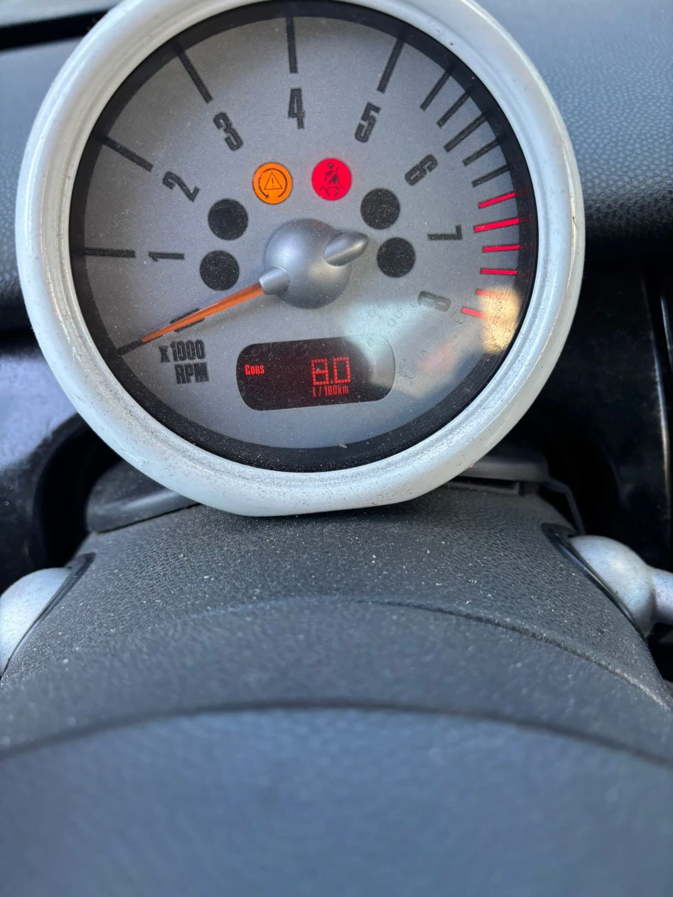 Mini Cooper 1.6 116 кс с газ, снимка 9 - Автомобили и джипове - 54682997