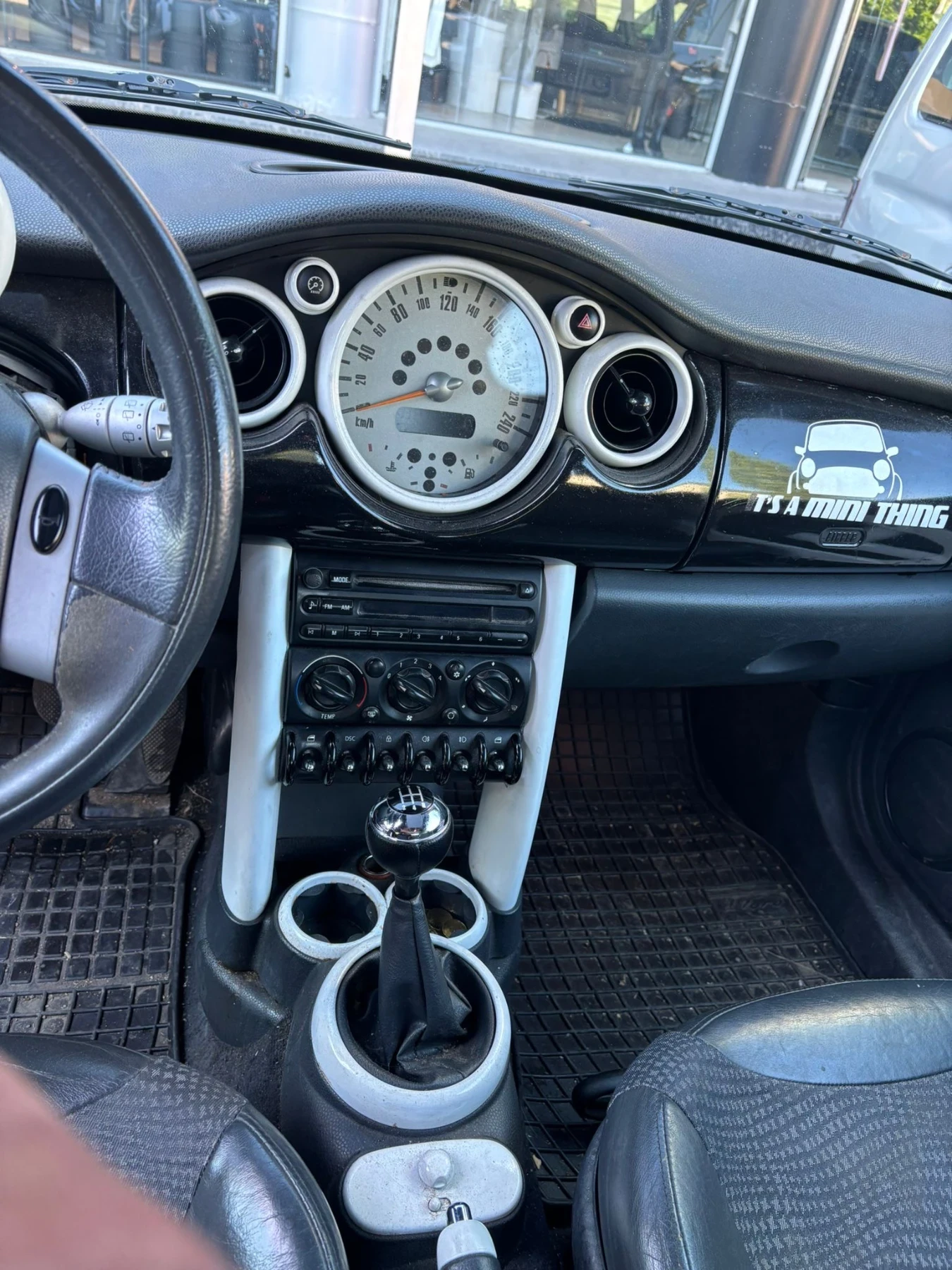 Mini Cooper 1.6 116 кс с газ, снимка 8 - Автомобили и джипове - 54682997
