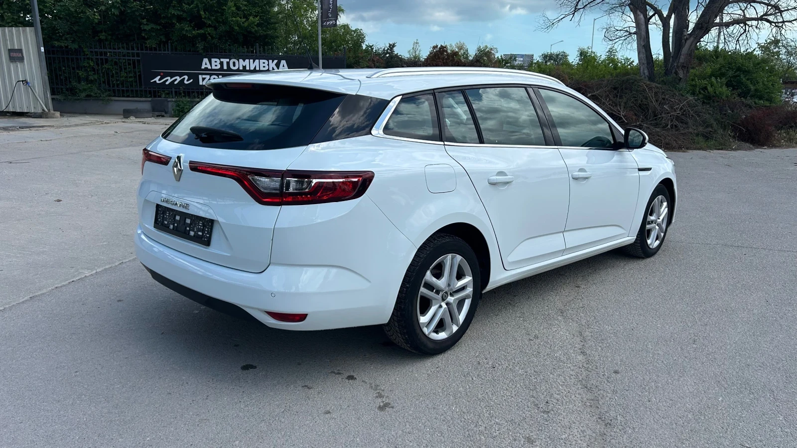 Renault Megane 1.5dci Швейцария, снимка 5 - Автомобили и джипове - 54697516