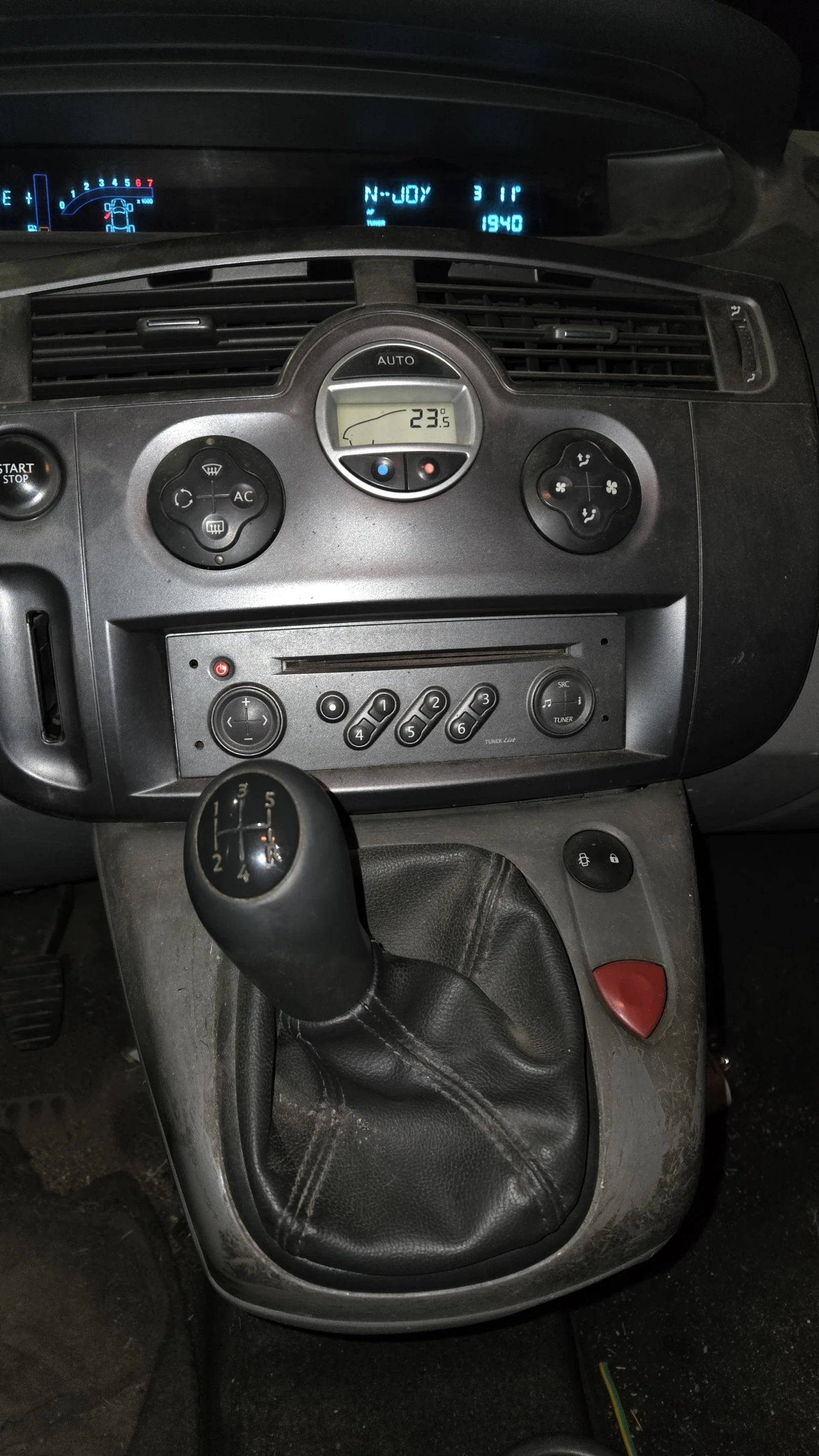 Renault Scenic, снимка 11 - Автомобили и джипове - 55165851