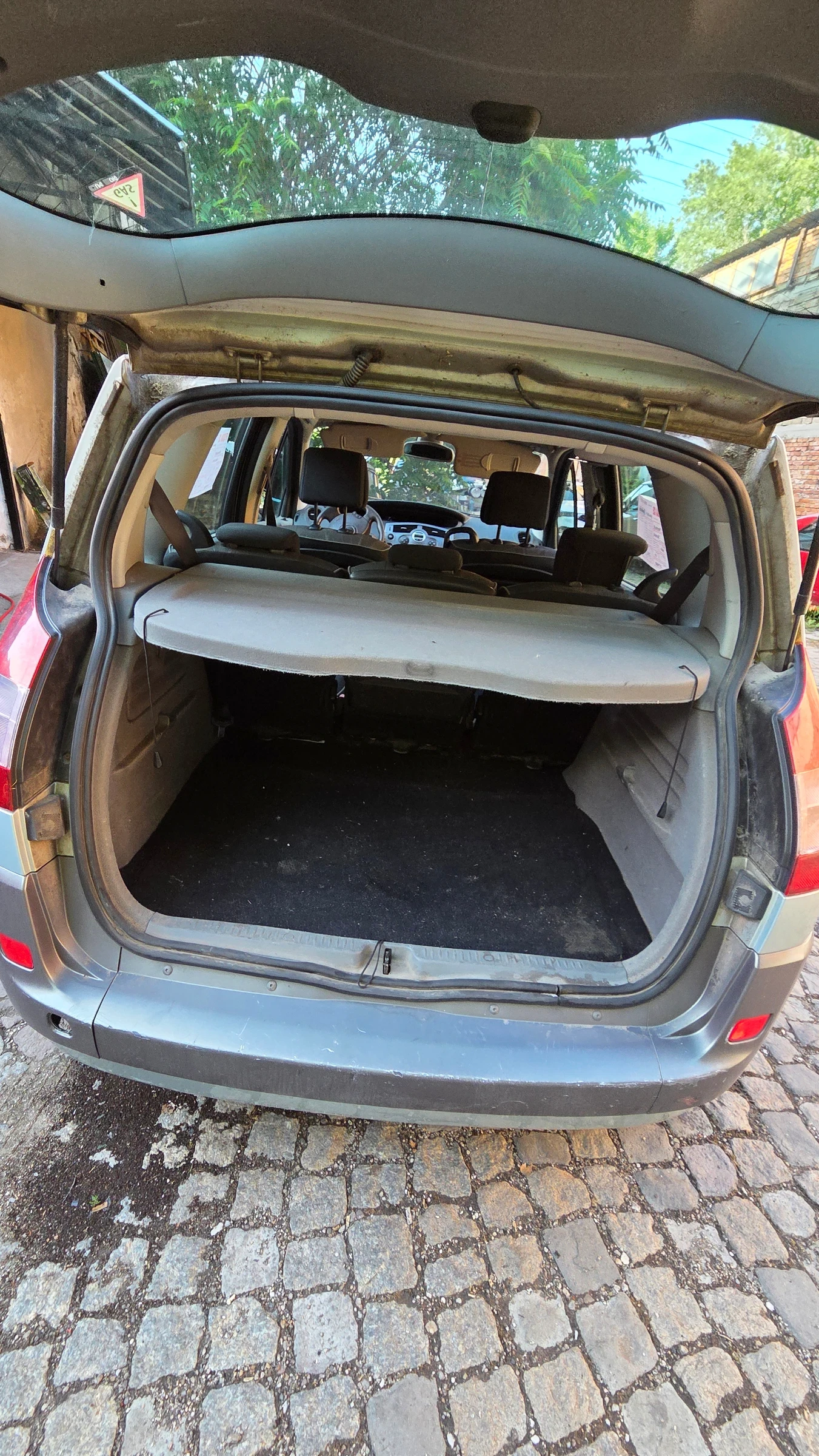 Renault Scenic, снимка 3 - Автомобили и джипове - 55165851