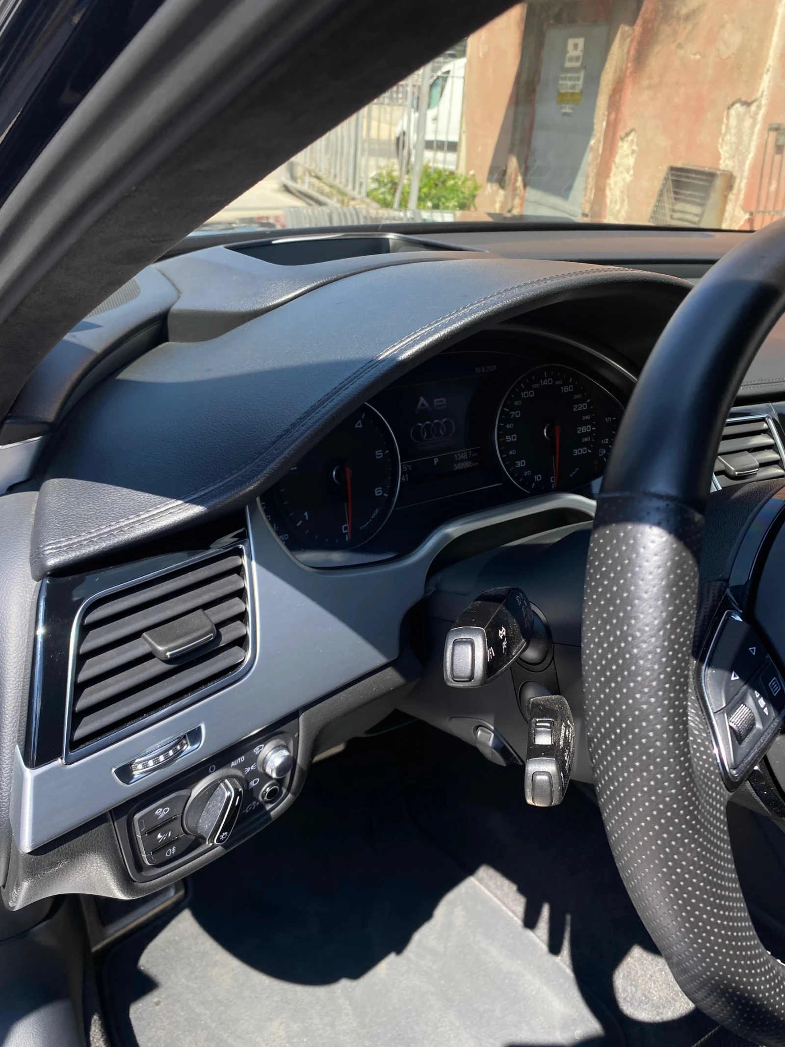Audi A8, снимка 14 - Автомобили и джипове - 55616559