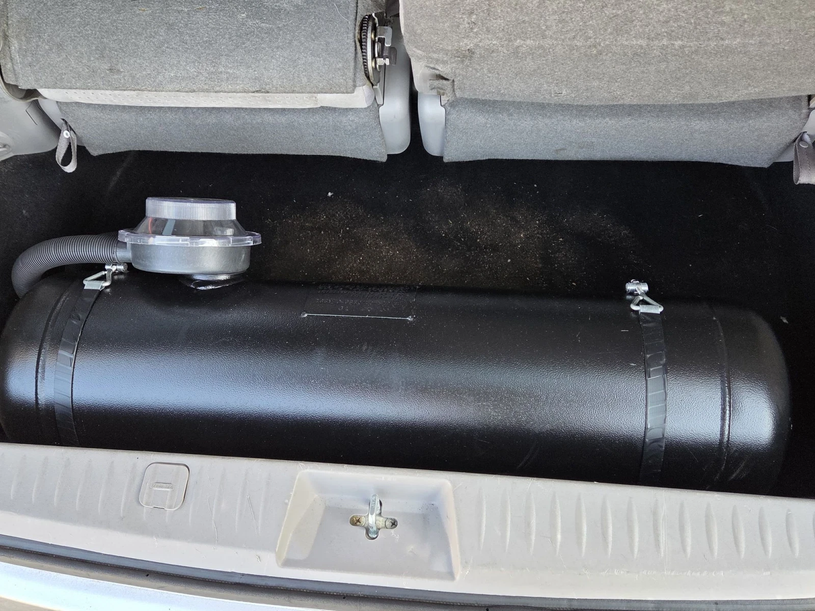 Mitsubishi Grandis 2.4 газ , снимка 8 - Автомобили и джипове - 55810687