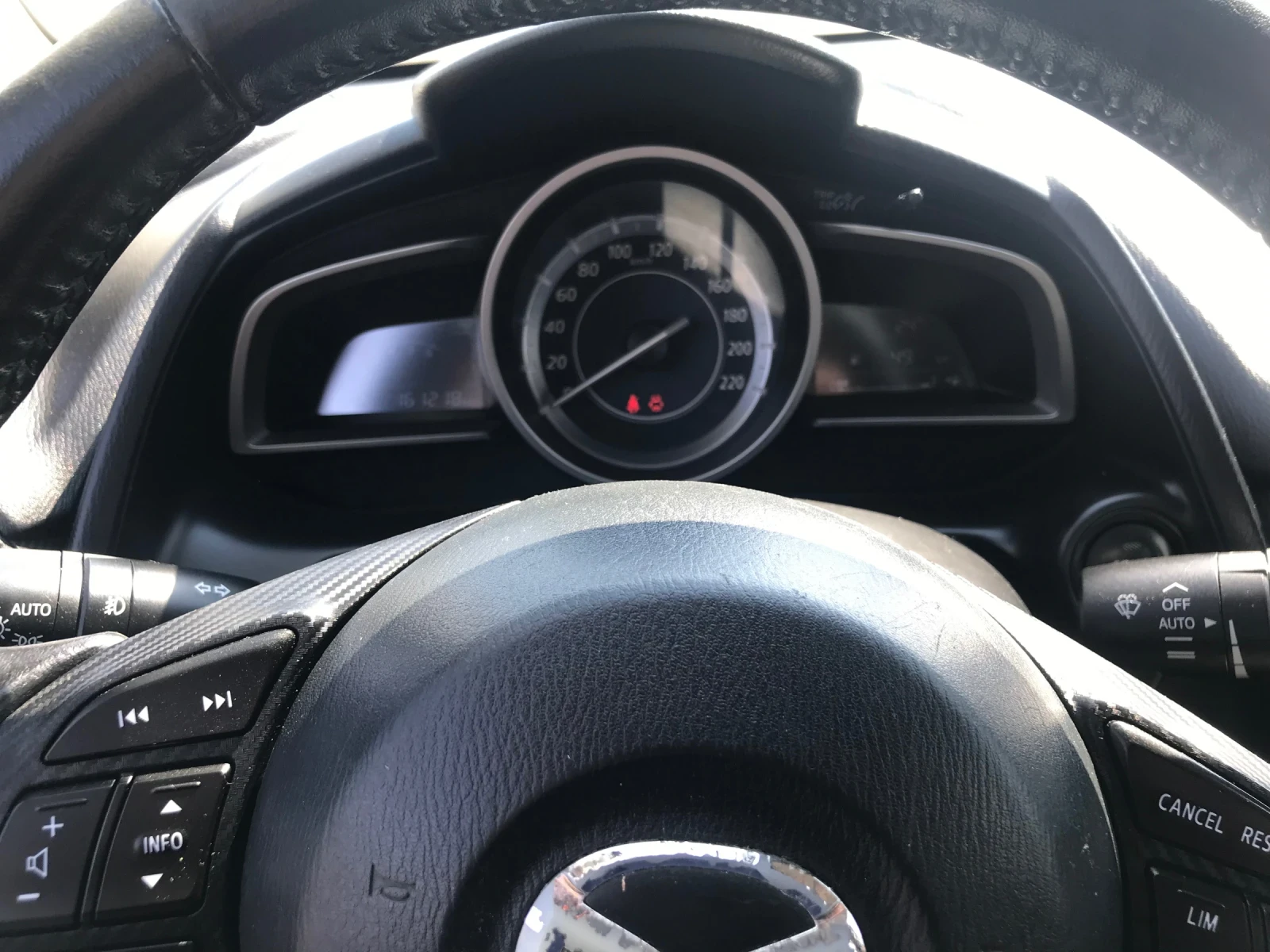 Mazda 2 1.5I GERMANY , снимка 11 - Автомобили и джипове - 55879163