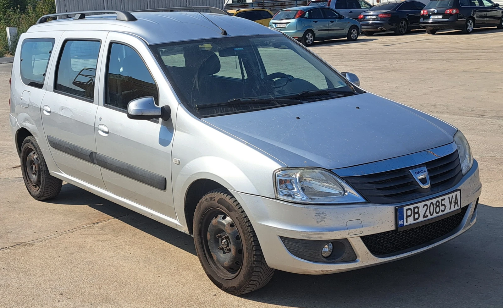 Dacia Logan 1.5 DCI, снимка 4 - Автомобили и джипове - 56038371