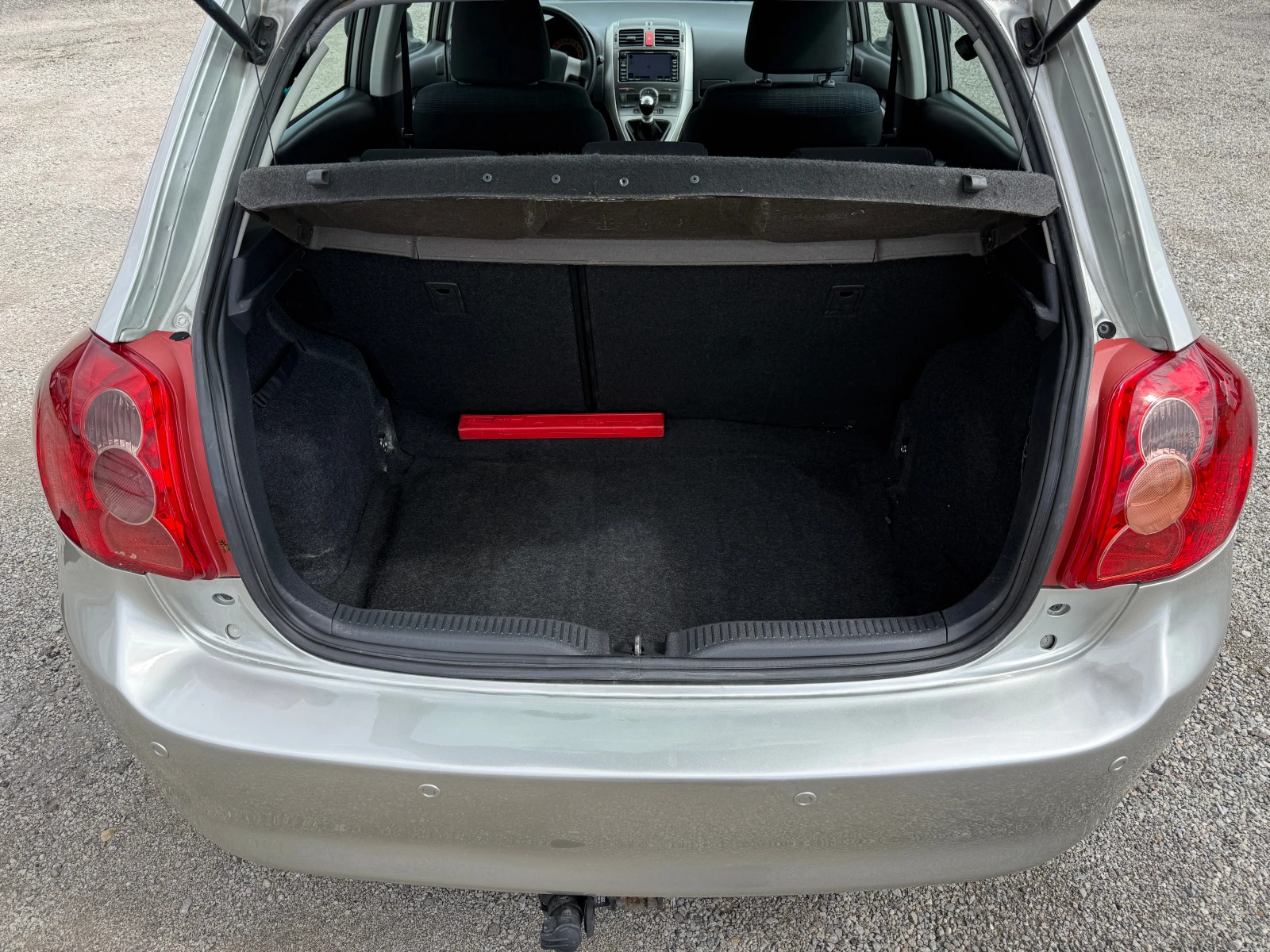 Toyota Auris 2.0d4d-������-�����������-����-����������-�� ����� | Mobile.bg � ����������� 16