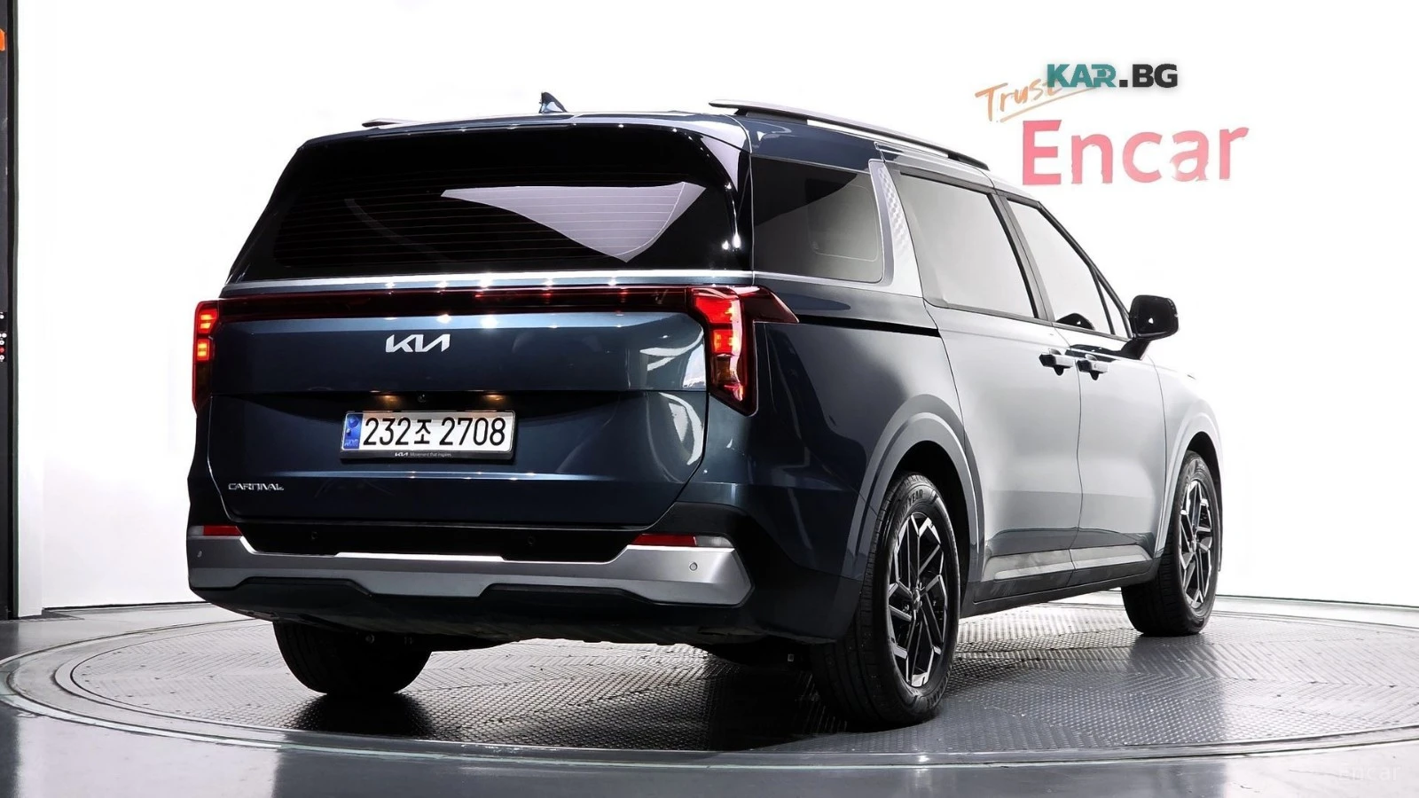 Kia Carnival PRESTIGE* 9МЕСТЕН* ДИСТРОНИК* КАМЕРА* ОБДУХВАНЕ* , снимка 3 - Автомобили и джипове - 56103940